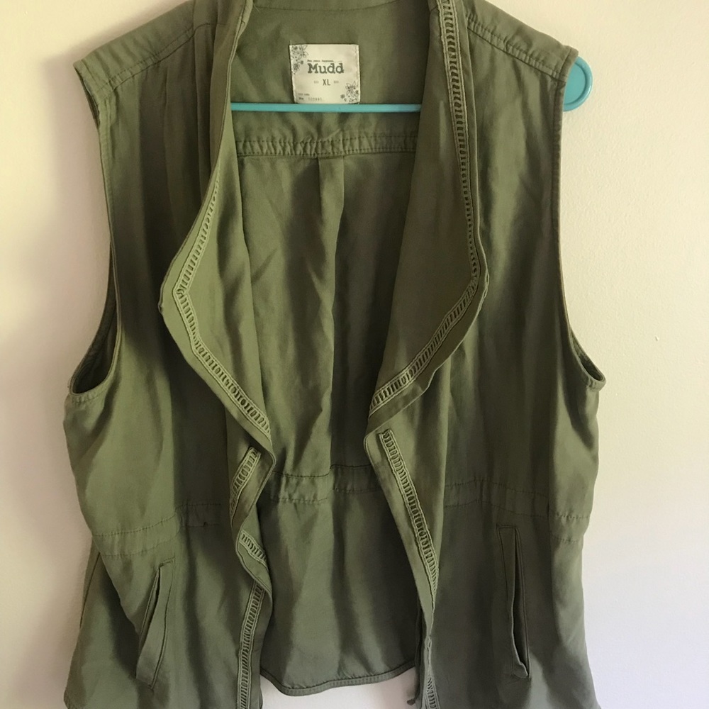 TRENDY VEST - Picture 5 of 6